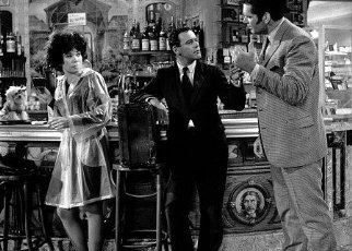 Фото - Ширли МакЛейн: 322x230 / 28 Кб