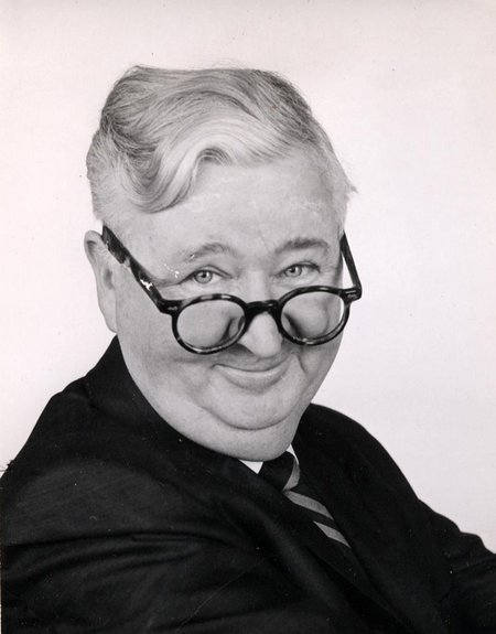 Фото - Charles White: 450x575 / 35 Кб