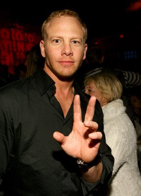 Фото - Йен Зиринг: 289x400 / 22 Кб