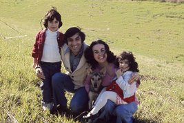 Фото - Джейми Фарр: 267x178 / 18 Кб