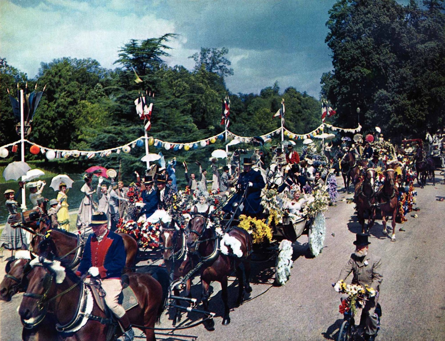 Фото - Лесли Кэрон: 1532x1173 / 477 Кб