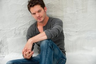 Фото - Matt Newton: 333x222 / 14 Кб