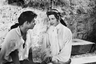 Фото - Мира Сорвино: 325x218 / 24 Кб