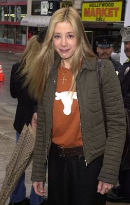 Фото - Мира Сорвино: 253x400 / 24 Кб