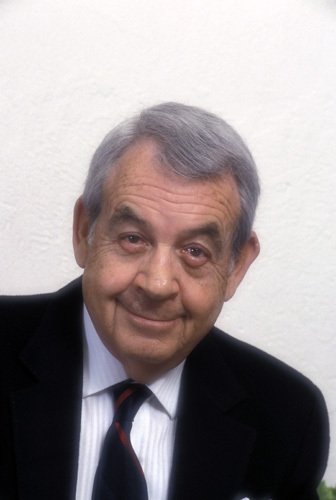 Фото - Том Босли: 336x500 / 21 Кб