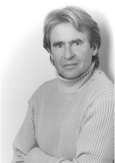 Фото - Дэви Джонс: 371x528 / 33 Кб