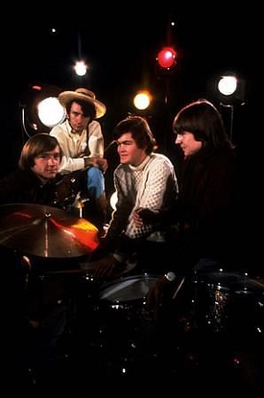 Фото - Дэви Джонс: 298x450 / 19 Кб