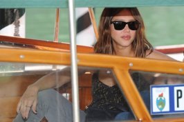 Фото - Джессика Альба: 266x177 / 13 Кб