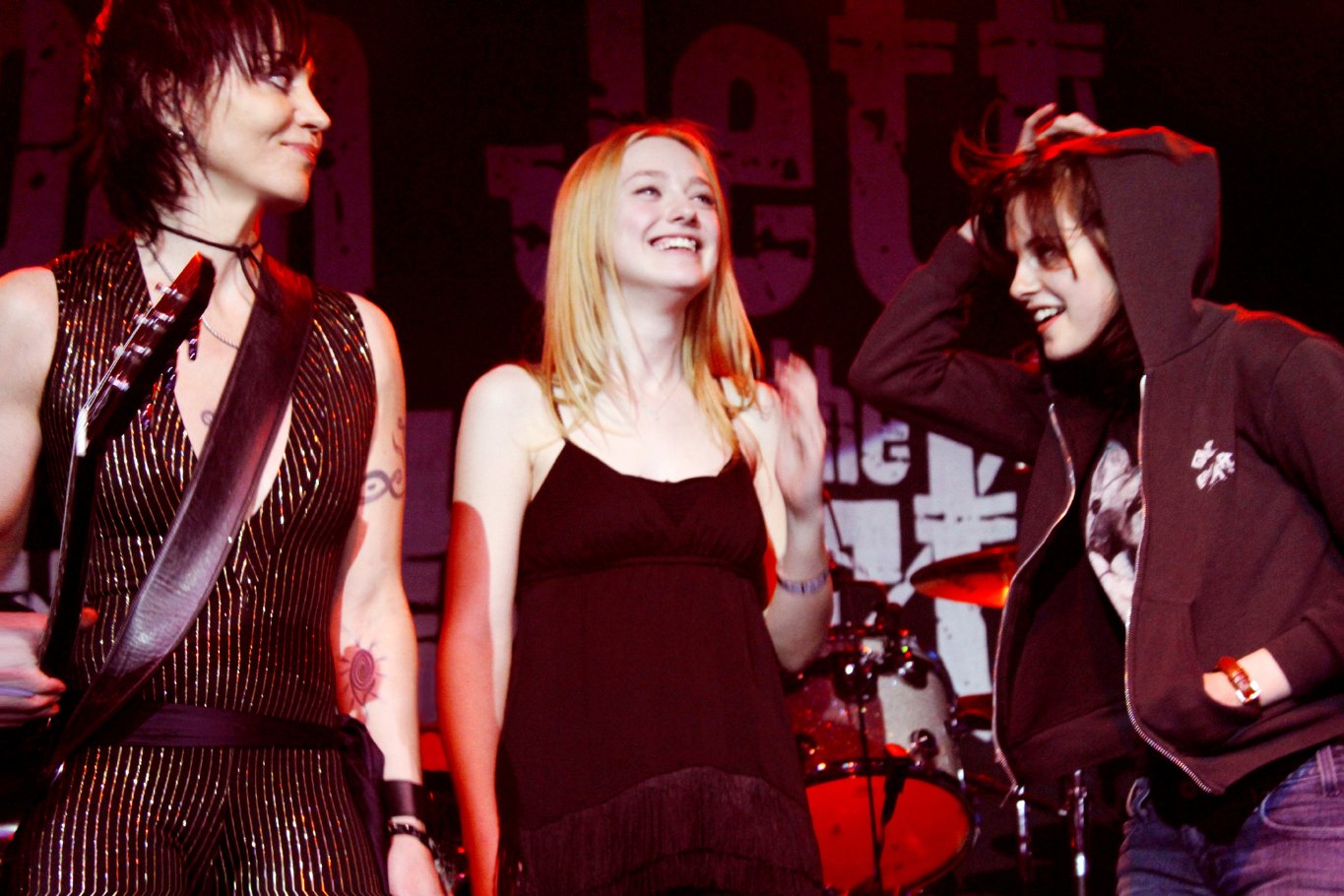 Фото - Дакота Фаннинг: 1365x910 / 202 Кб