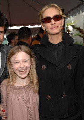 Фото - Дакота Фаннинг: 281x400 / 23 Кб