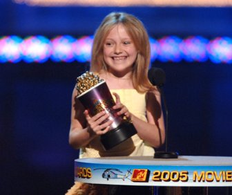 Фото - Дакота Фаннинг: 336x282 / 20 Кб