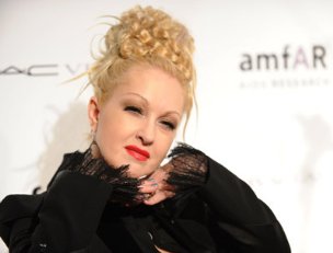 Фото - Синди Лоупер: 304x231 / 11 Кб