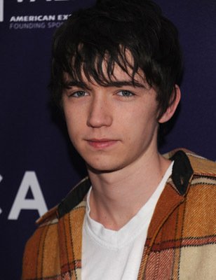 Фото - Лиам Эйкен: 308x400 / 22 Кб