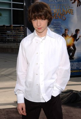 Фото - Лиам Эйкен: 273x400 / 23 Кб