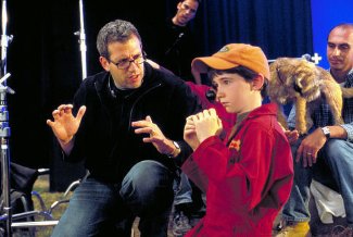 Фото - Лиам Эйкен: 325x218 / 21 Кб