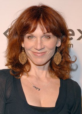 Фото - Мэрилу Хеннер: 288x400 / 26 Кб