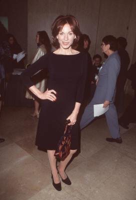 Фото - Мэрилу Хеннер: 272x400 / 15 Кб