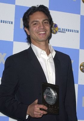 Фото - Бенджамин Брэтт: 279x400 / 19 Кб