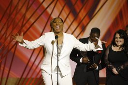 Фото - Куин Латифа: 265x176 / 14 Кб