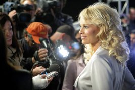 Фото - Памела Андерсон: 267x178 / 14 Кб