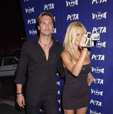 Фото - Памела Андерсон: 397x400 / 34 Кб