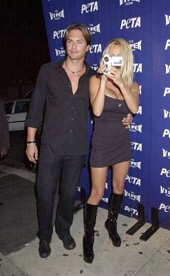 Фото - Памела Андерсон: 247x400 / 24 Кб