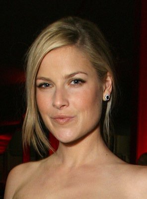 Фото - Эли Лартер: 296x400 / 18 Кб