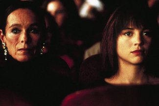 Фото - Джеральдин Чаплин: 325x218 / 10 Кб