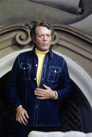 Фото - Патрик МакГуэн: 322x480 / 27 Кб