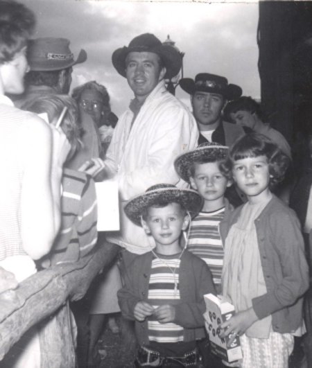 Фото - Клу Гулагер: 450x531 / 40 Кб