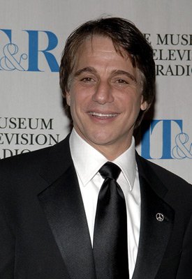 Фото - Тони Данза: 275x400 / 24 Кб