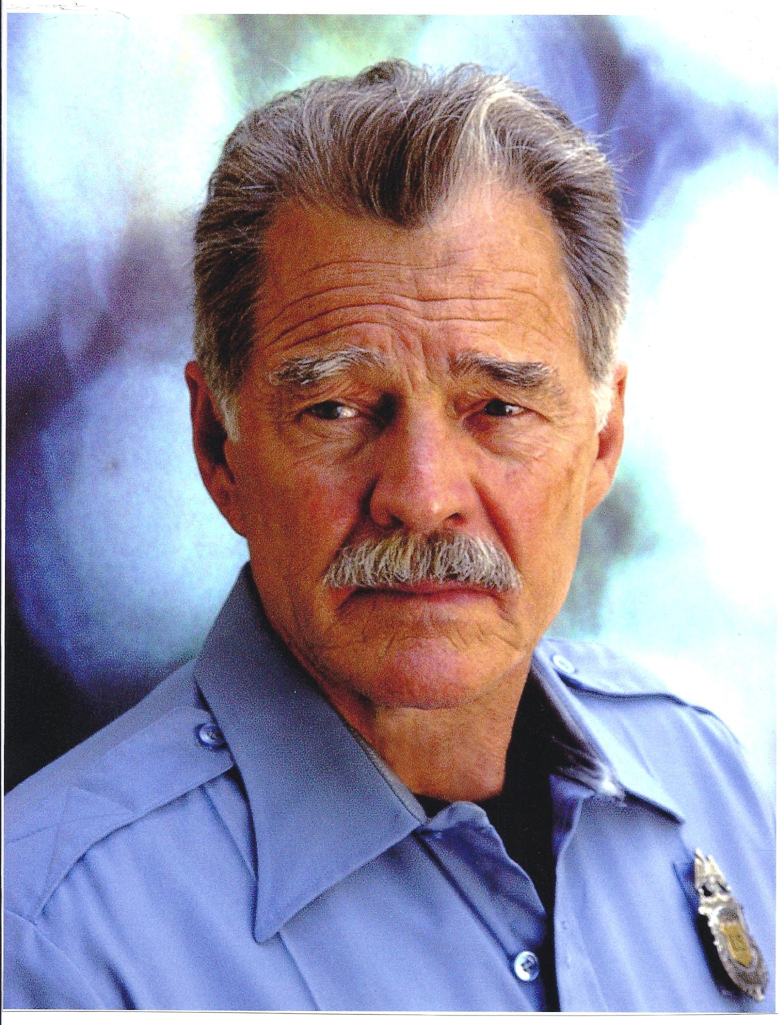 Фото - Кэл Бартлетт: 1567x2048 / 763 Кб