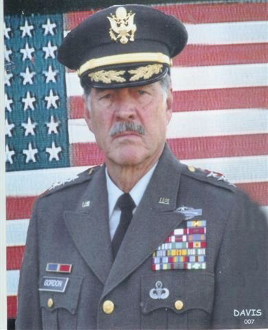 Фото - Кэл Бартлетт: 390x480 / 37 Кб