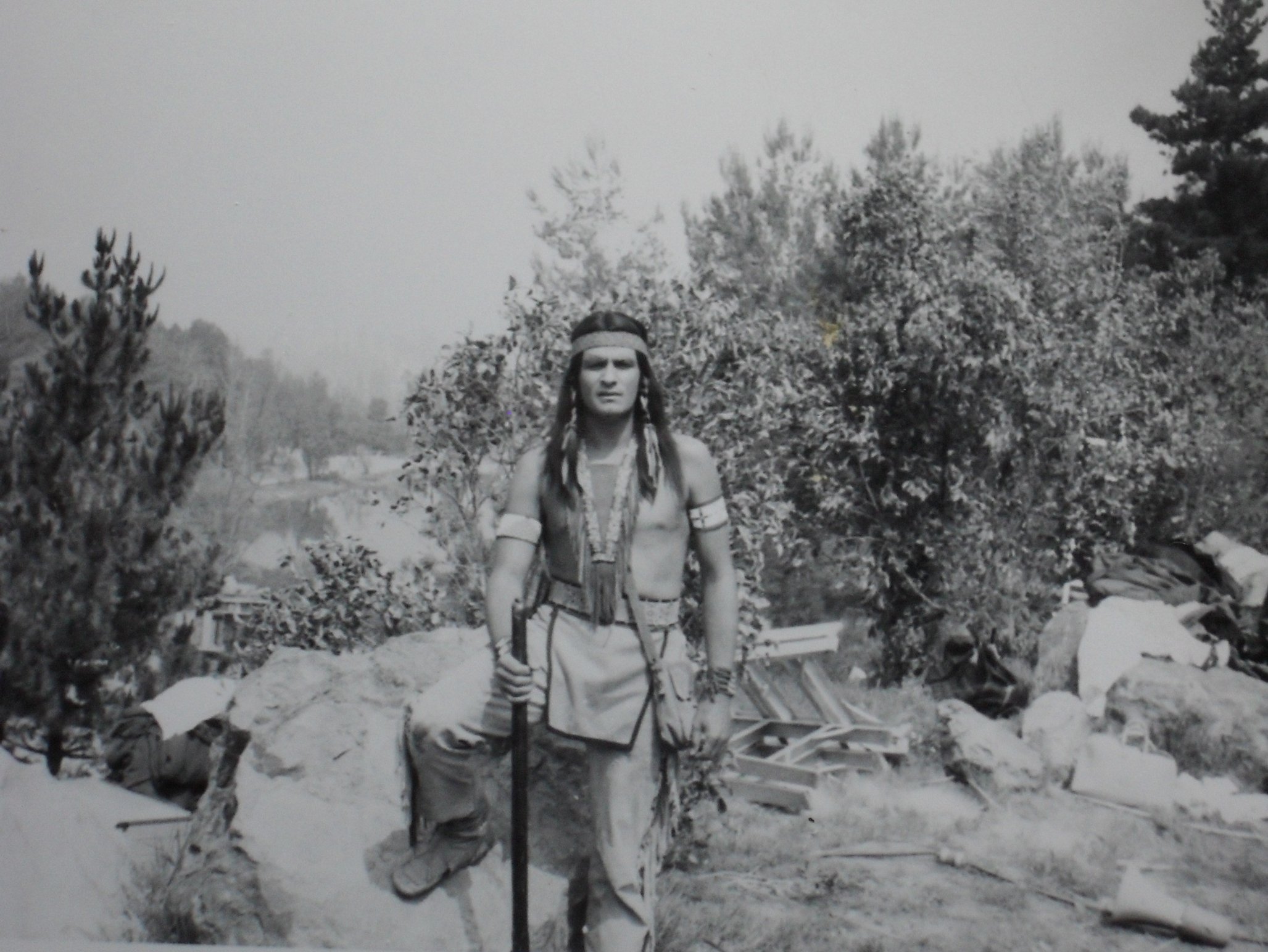 Фото - Линден Чайлз: 2055x1544 / 402 Кб