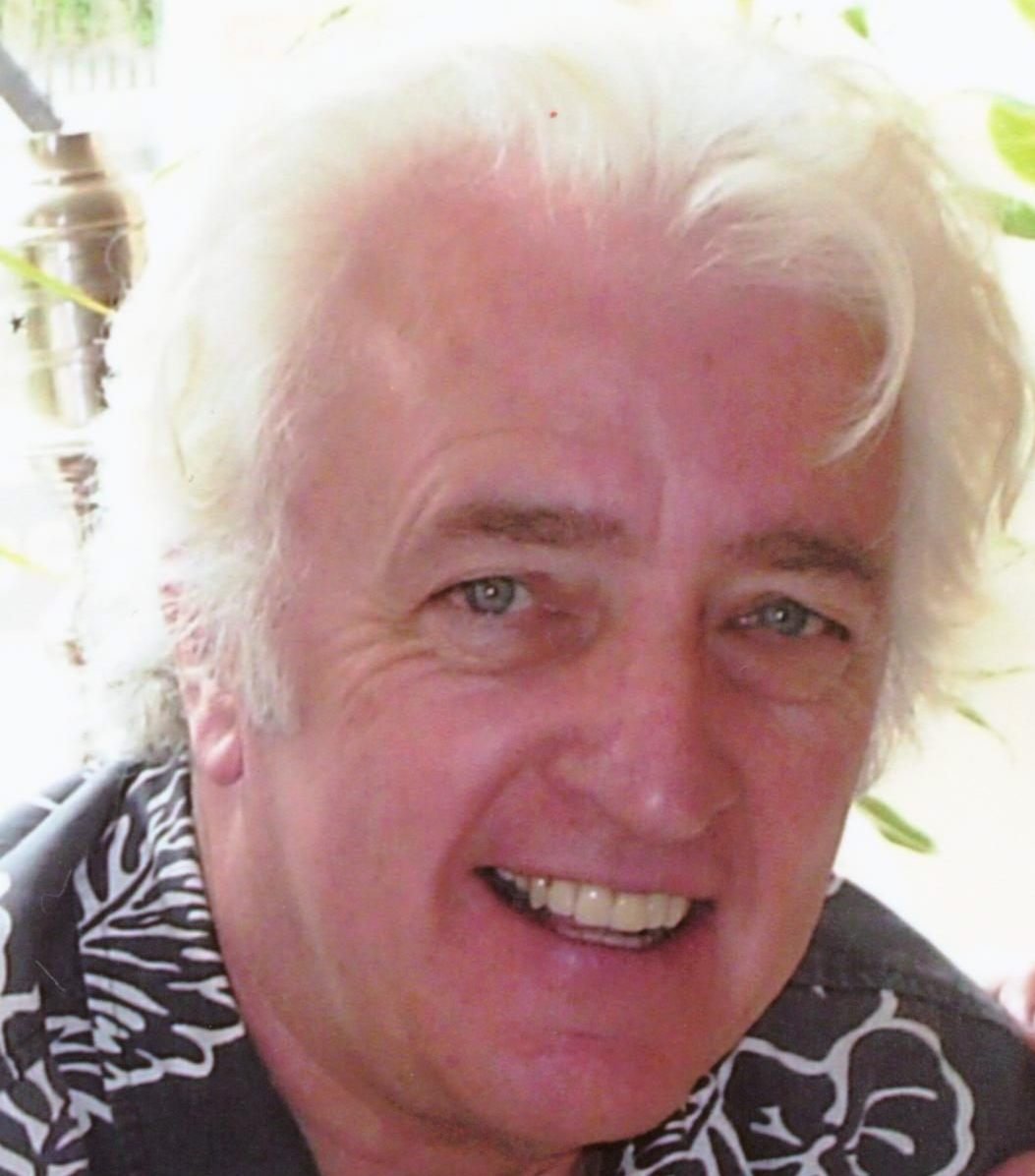 Фото - Chris Sullivan: 1053x1196 / 117 Кб