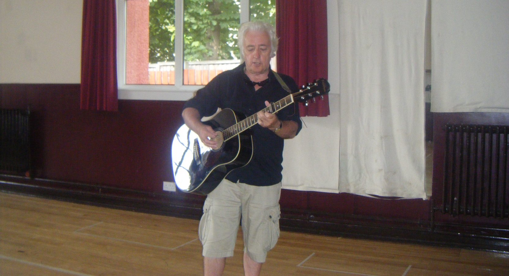 Фото - Chris Sullivan: 1663x901 / 209 Кб