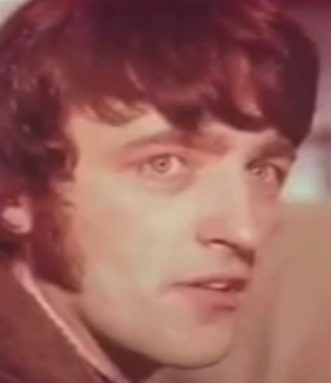 Фото - Chris Sullivan: 653x755 / 28 Кб