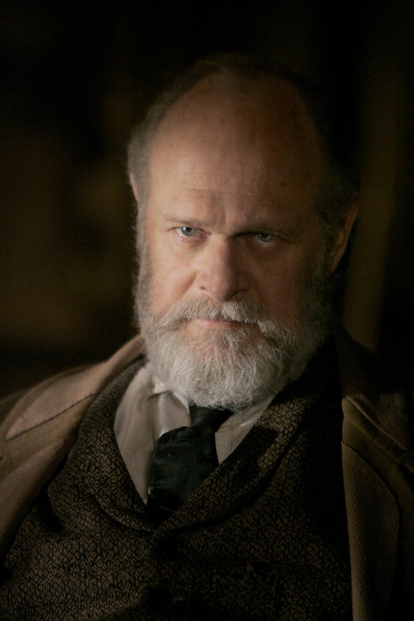 Фото - Джералд МакРэйни: 1365x2048 / 359 Кб