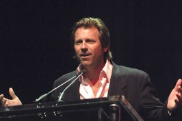 Фото - Винсент Ван Паттен: 266x177 / 9 Кб