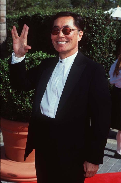 Фото - Джордж Такей: 468x708 / 48 Кб