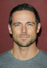 Фото - Дилан Брюс: 163x237 / 10 Кб