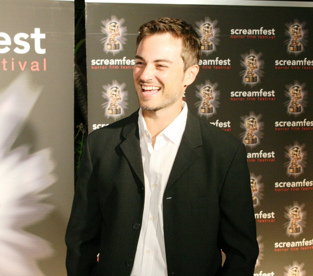 Фото - Керр Смит: 1048x925 / 145 Кб