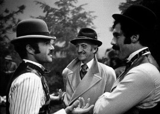 Фото - Джеймс Каан: 323x232 / 22 Кб