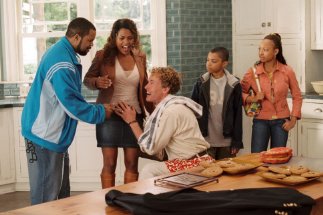 Фото - Ниа Лонг: 323x215 / 21 Кб