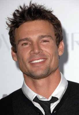 Фото - Итэн Эриксон: 274x400 / 20 Кб