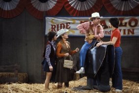 Фото - Том Босли: 283x191 / 16 Кб