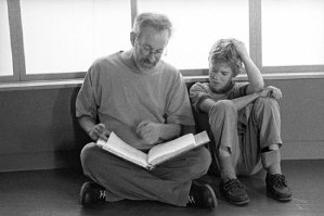 Фото - Хэйли Джоэл Осмент: 299x199 / 13 Кб