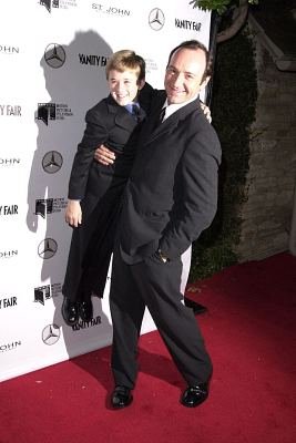 Фото - Хэйли Джоэл Осмент: 267x400 / 22 Кб