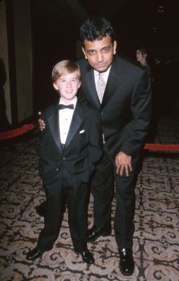 Фото - Хэйли Джоэл Осмент: 255x400 / 20 Кб