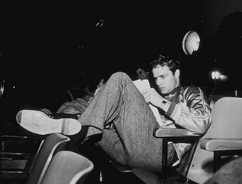 Фото - Марлон Брандо: 343x261 / 18 Кб